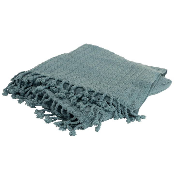 HomeRoots - Vente Plaids - Plaid en maille torsadée en coton bleu sarcelle 50" x 60" avec pompons1