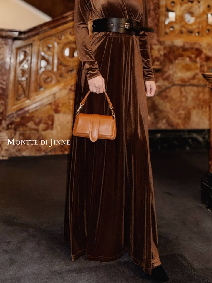 Italian Genuine Leather Mini Bag – Top Handle & Chain Strap for wholesale by MONTTE DI JINNE