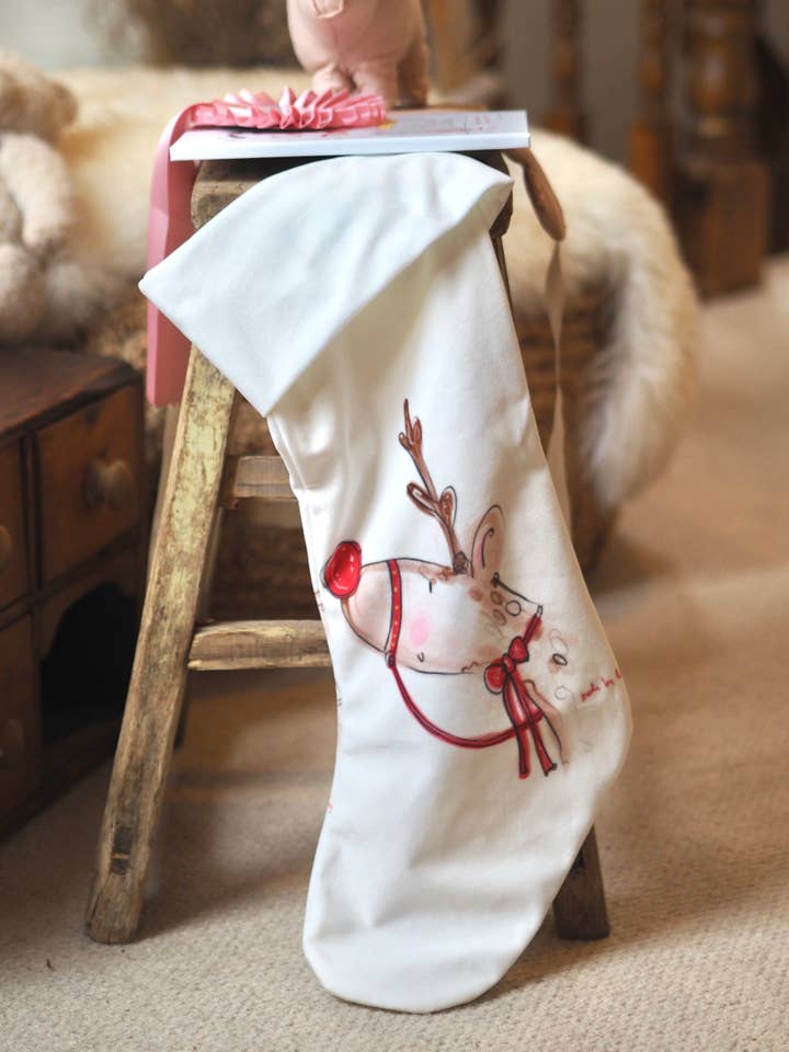 La chaussette de luxe en velours « Renne Rouge » pour la vente par Made by Leah