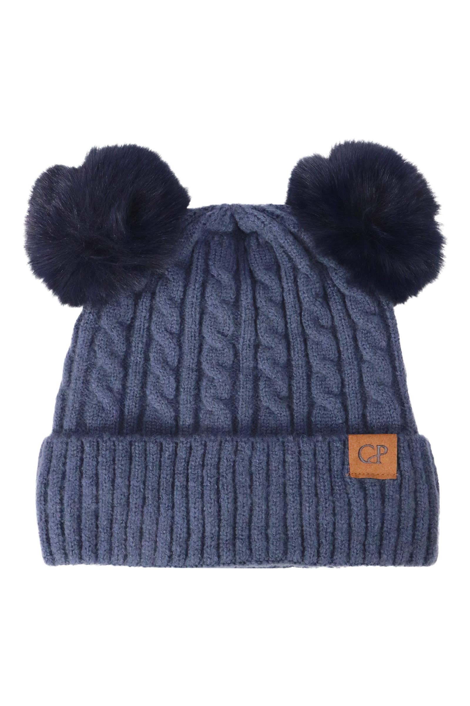 ASSORTI Zachte Neutrale Kabelgebreide Dubbele Pompon Muts voor groothandel op Faire10