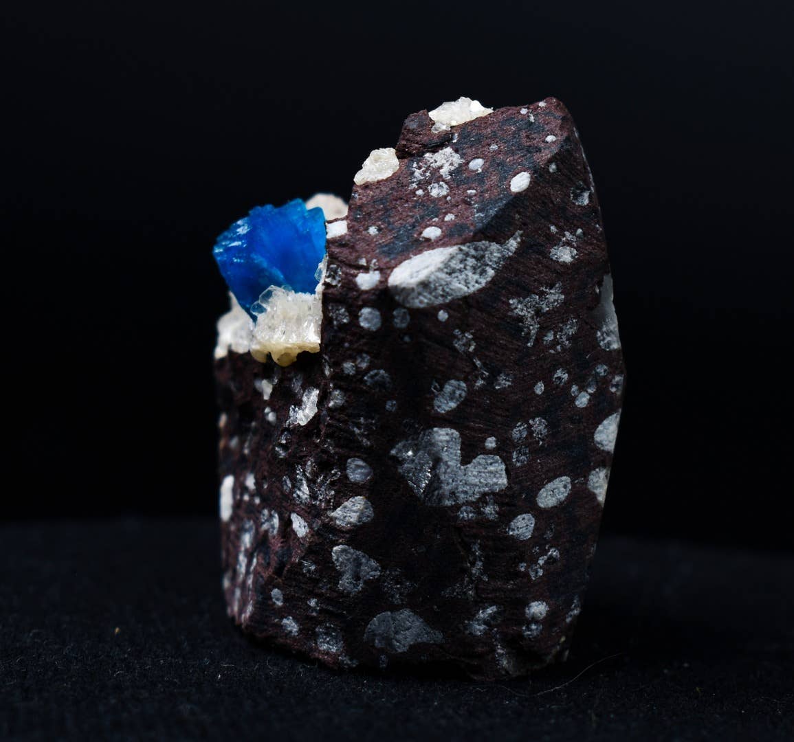 Calder Crystals - Wholesale Spiritual Stone/Crystal - Rare Cavansite Cluster with Stilbite - 40 Grams2