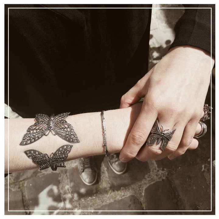 Lotta Djossou Paris - Vente Bracelet manchette - Bracelet Double Papillon Filigrane1