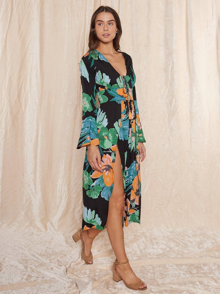 Robe longue fleurie à manches longues pour la vente par RAGA