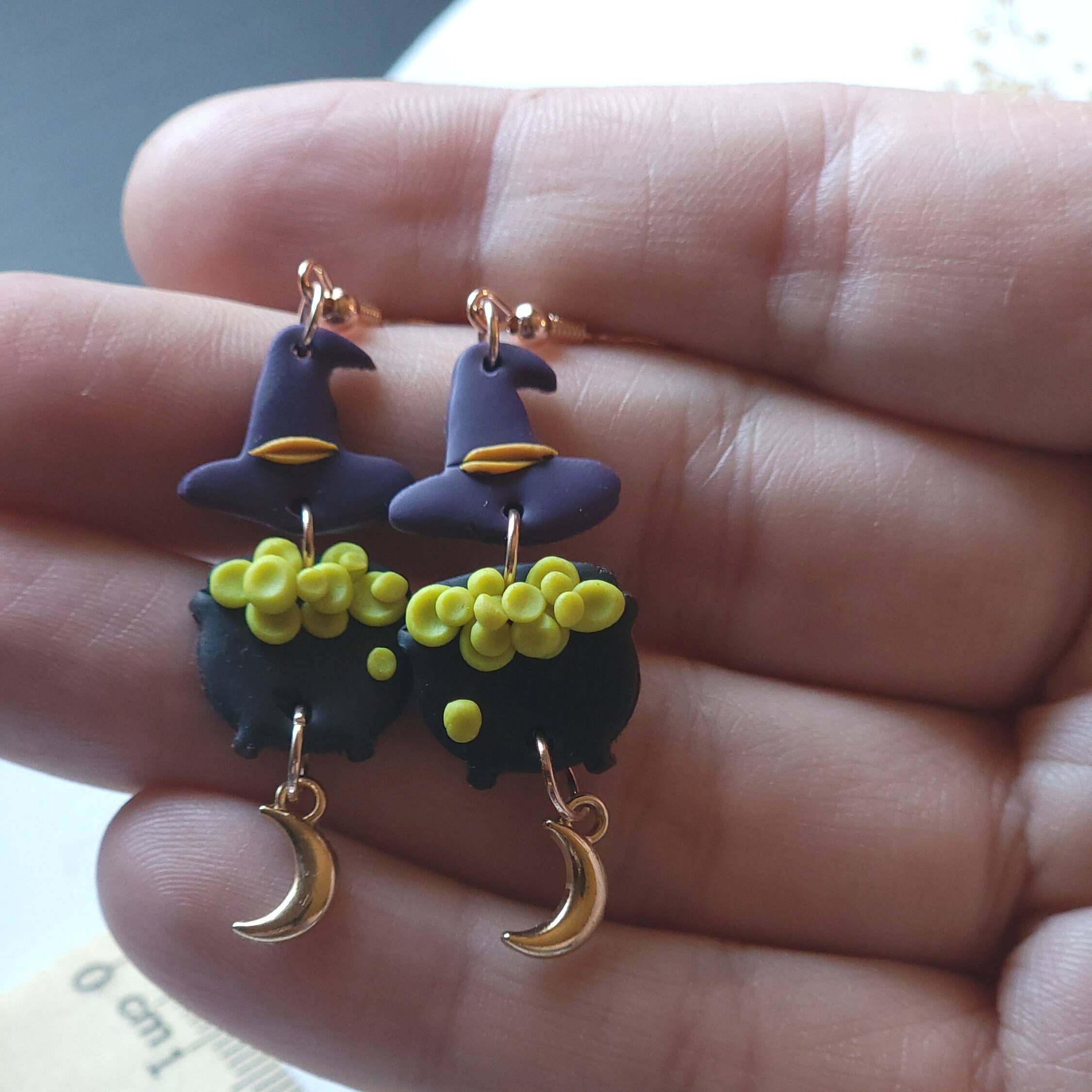 Foxy Method - Wholesale Dangle Earrings - Spooky Witch Bubbling Cauldron Halloween Hat Earrings, Witch5