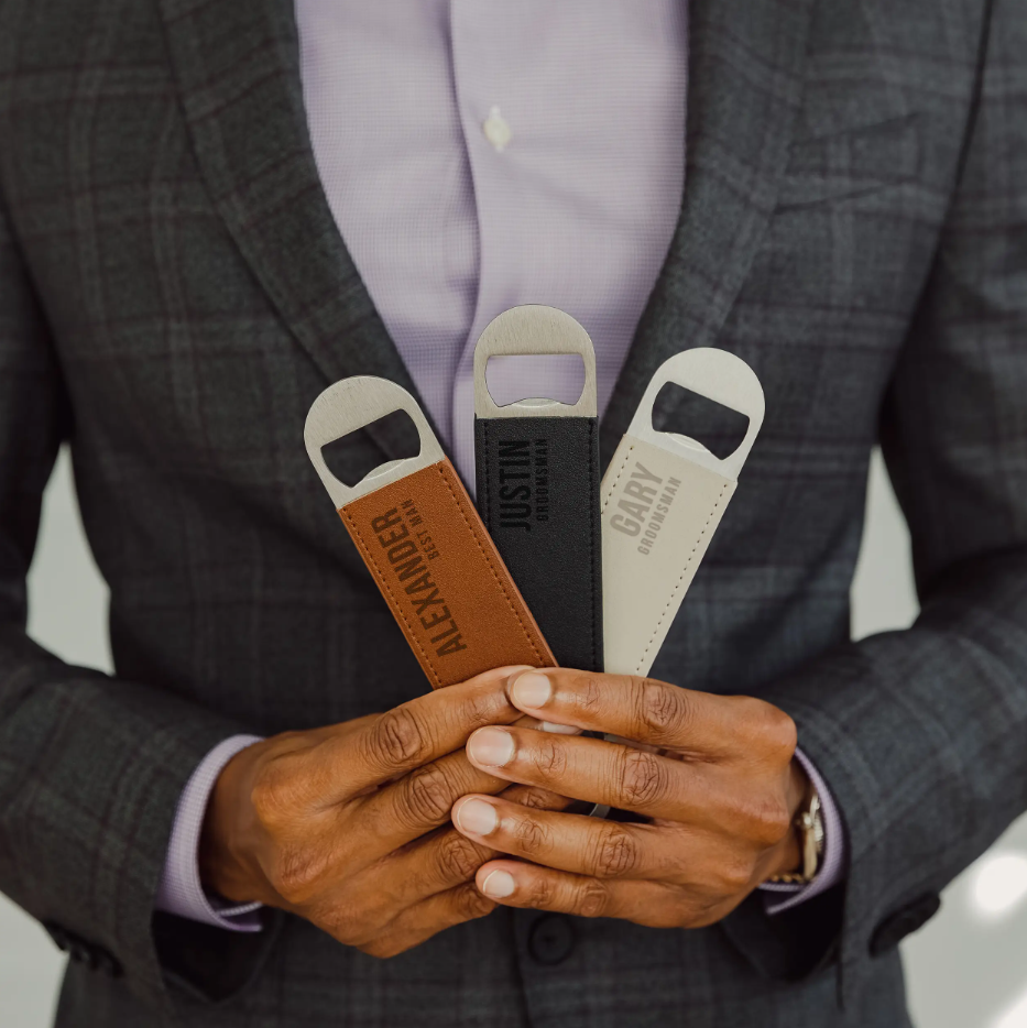 Weddingstar Inc. - Wholesale Fles/wijnopener - Met leer omwikkelde flesopener met barblad - aangepaste tekst2