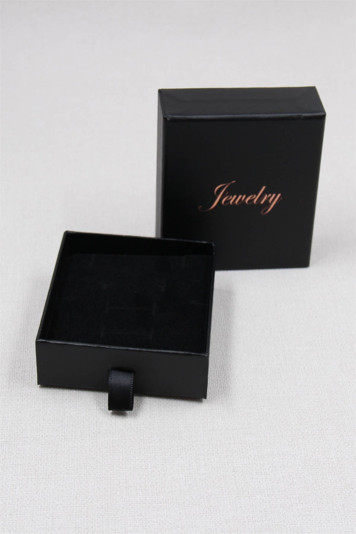 BELLISSIMA BIJOUX - Wholesale Jewelry Box/Organizer - Compact Jewelry Box - Elegance and Practicality12