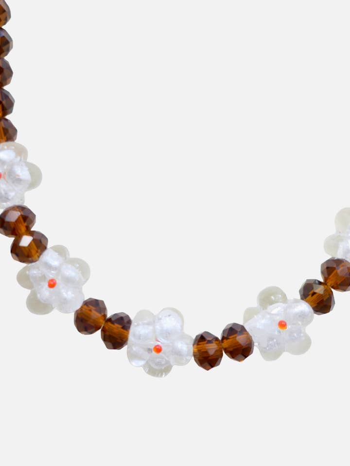 5 Flores Brancas & Contas Castanhas for wholesale by Le Club Olive