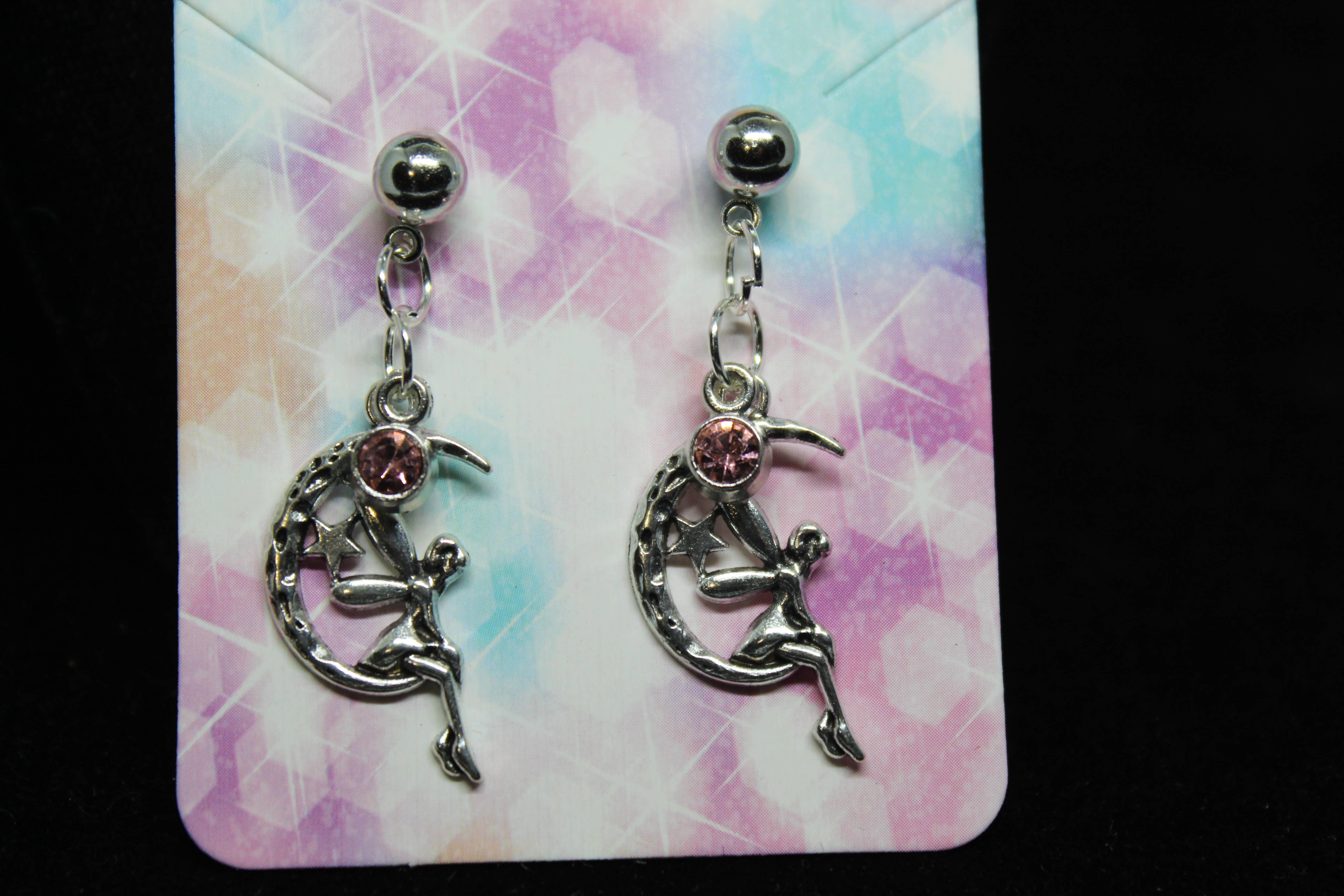 Witchcrafted in MI – Engroshandel Hængeøreringe og creoløreringe – Pink fe Witch Witchy smykker2