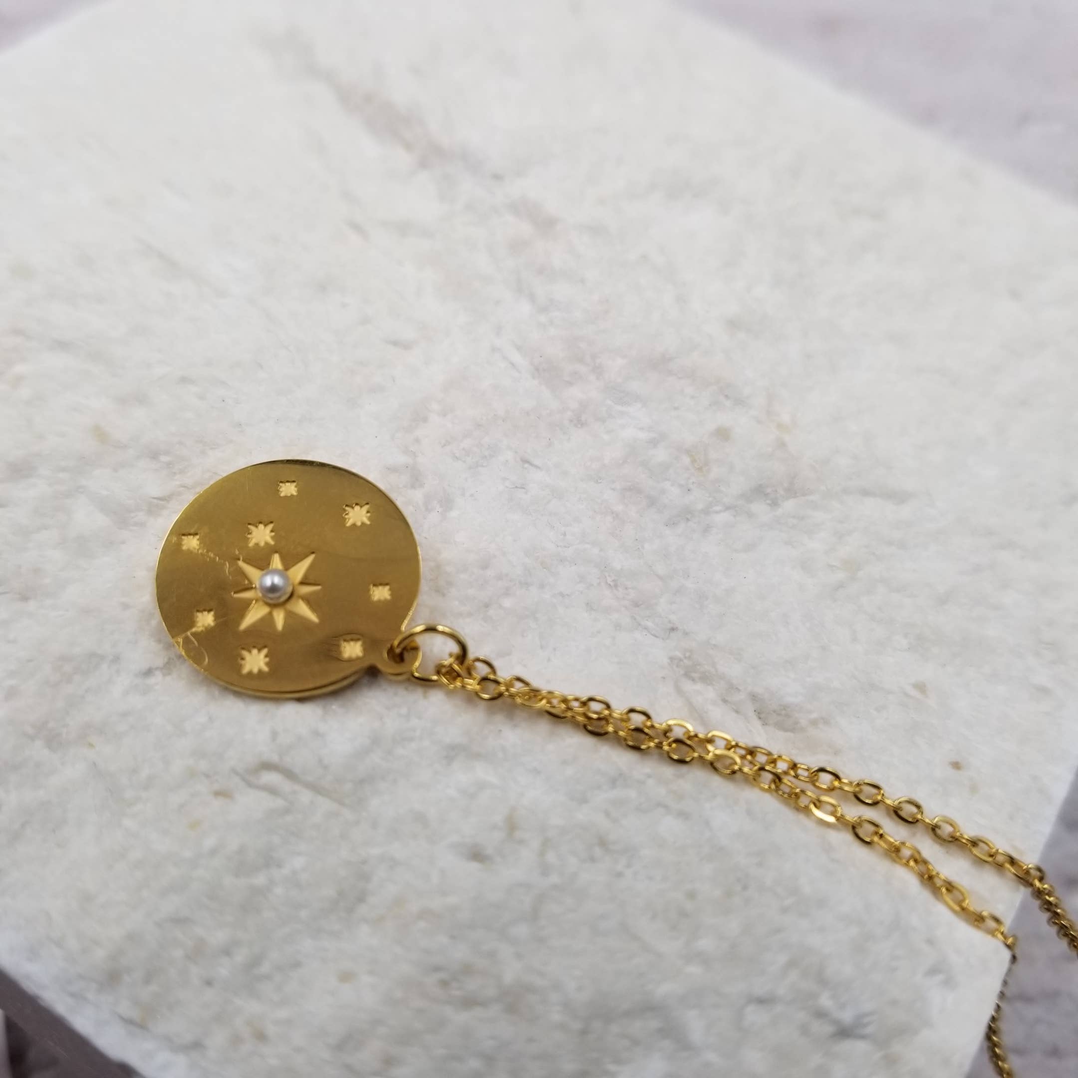 Treasure Wholesale - Vendita all'ingrosso Collana con ciondolo/pendaglio - Collana di perle Estrella 18K1