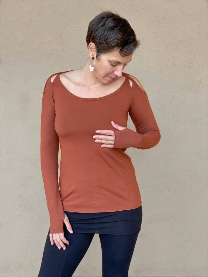 CARAUCCI - Wholesale Knit Top - Women's - Peekaboo Long Sleeve Top18