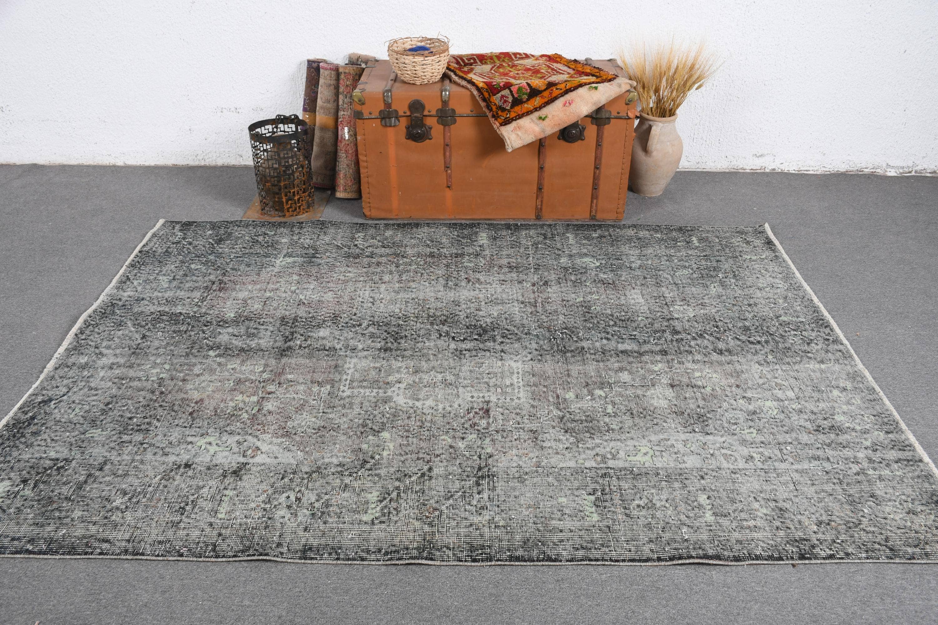 The Loom Wholesale – wholesale Runner rug – Vintage Distressed Wool Rug - Handmade and Gray2
