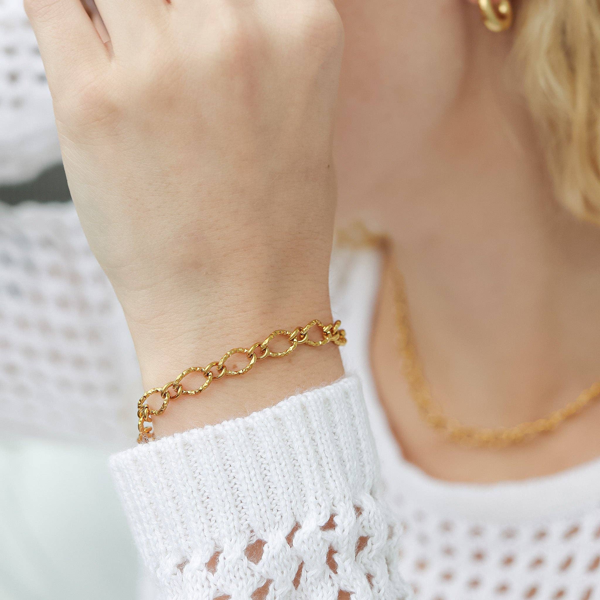 WJW - Wholesale Link & Chain Bracelet - 18K Gold PVD Stainless Steel Hammered Oval Chain Bracelet5