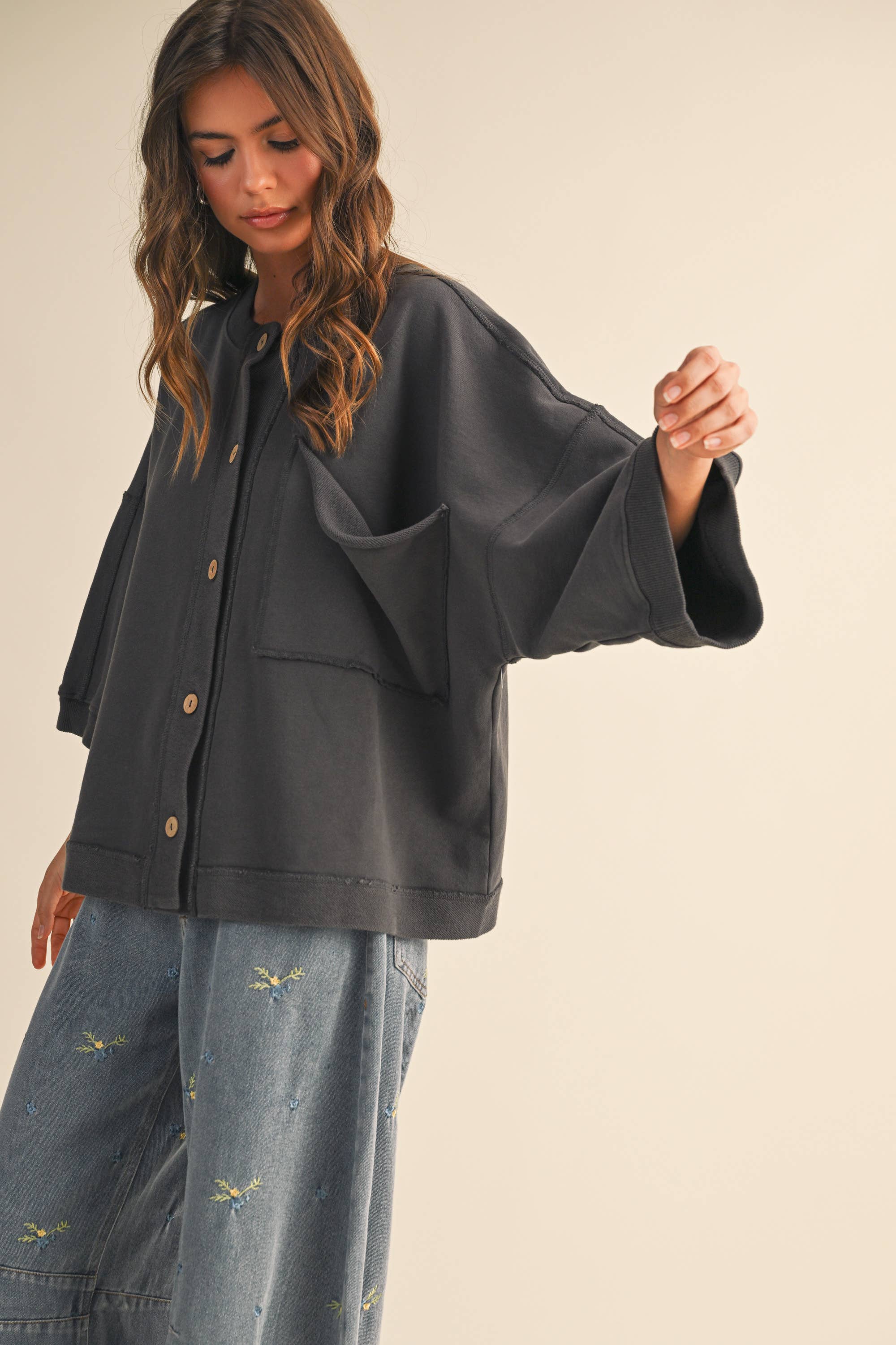 Klesis - Wholesale Button Down Shirt - Women's - IJ1589  FRONT POCKET BUTTON DOWN OVERSIZED SOLID TOP7