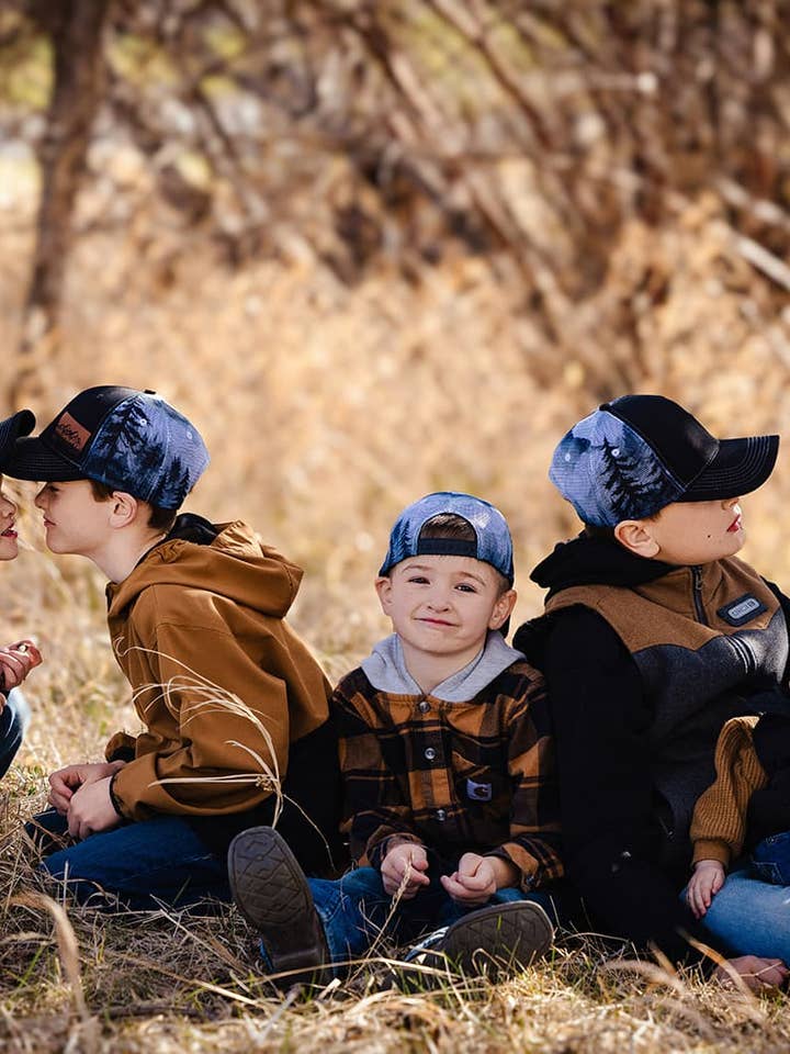 Montana Mountain Trucker pour la vente par BRIARANDSPHINX