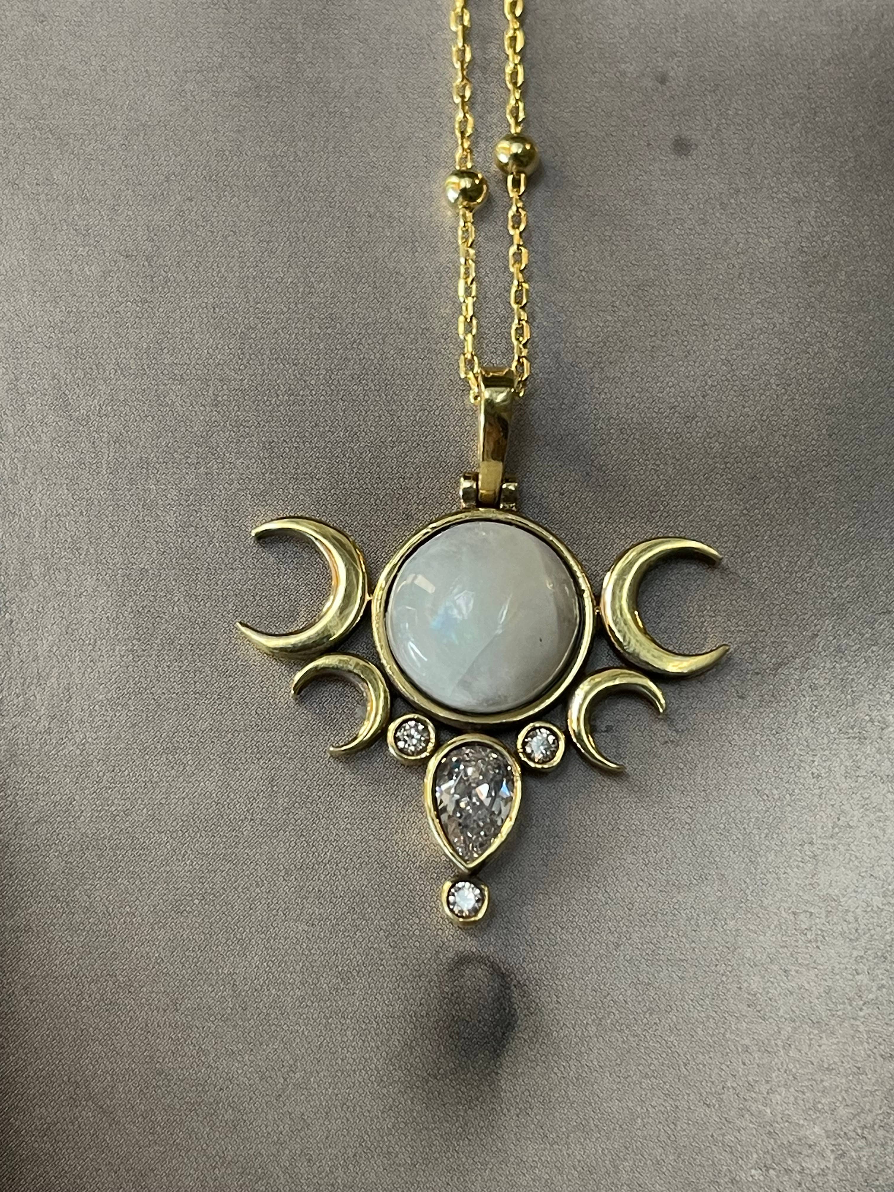 Flesh & Soul - Wholesale Pendant/Charm Necklace - FIVE MOONS MOONSTONE Necklace2