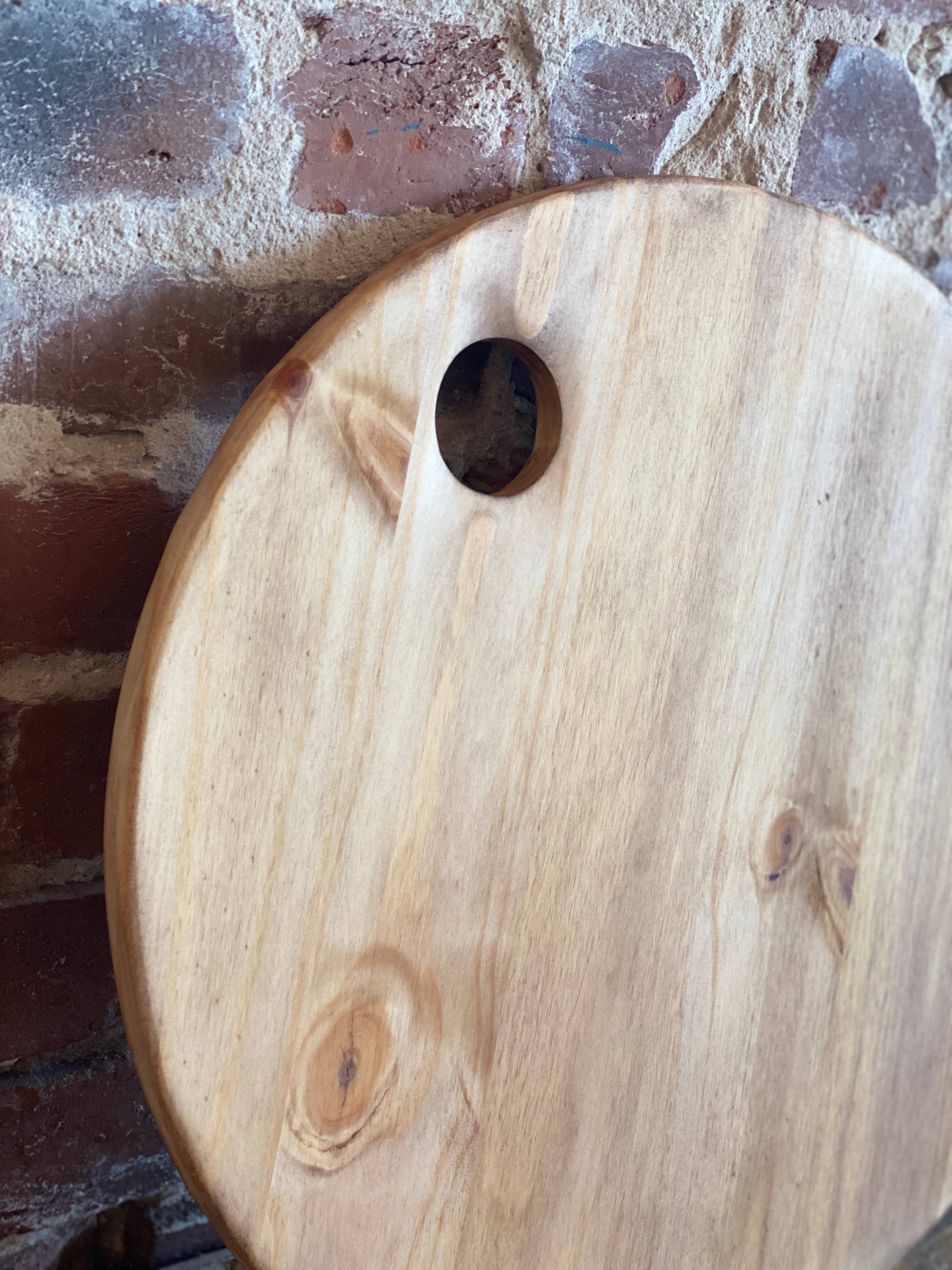 Grace Graffiti – Großhandel Käsebrett – Brotbrett aus Holz, 43,2 cm rund2