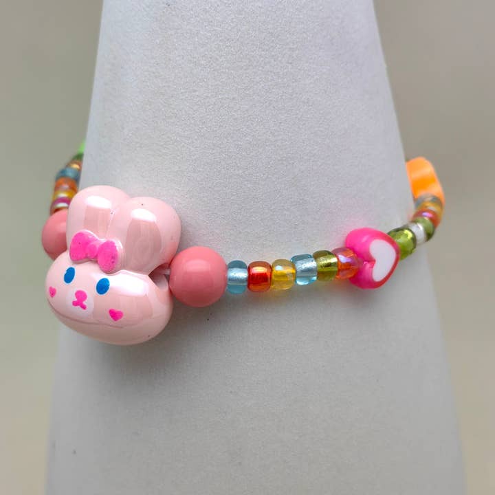 Mio Queena - Wholesale Beaded bracelet – Kids - Cute Rabbit Colored Acrylic Heart Beaded Kid's Bracelet - YK1