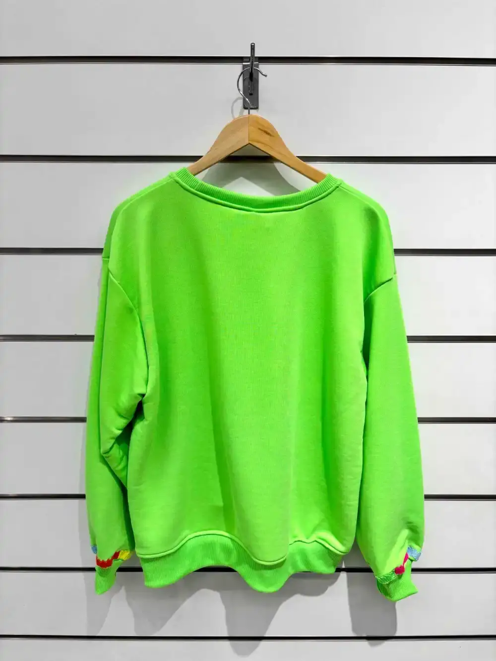 Chilli Girl Collection – wholesale Sweatshirt - Dam – Sweatshirt med rund hals och smileymotiv1