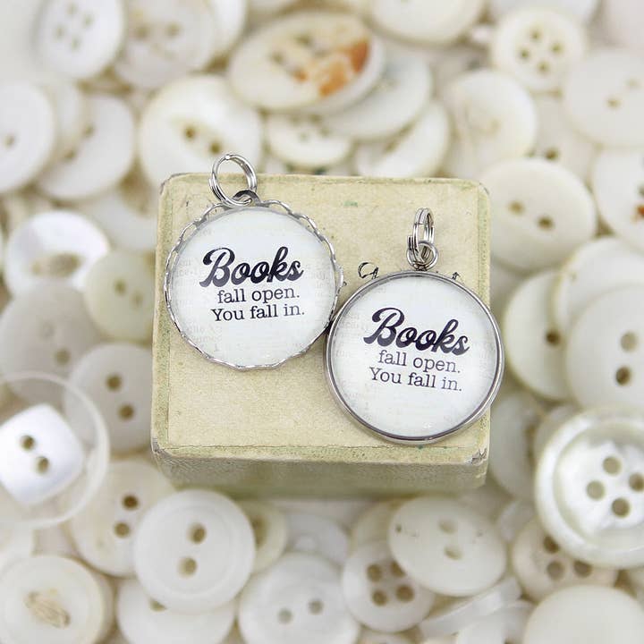 Les livres s'ouvrent, le charme littéraire de la lecture. pour la vente par Jennifer Dahl Designs LLC