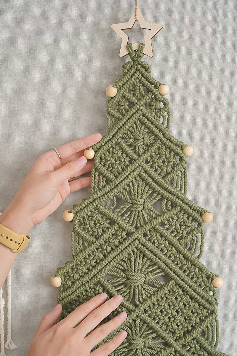 BeanDaikon - Wholesale Christmas Decoration - Boho Christmas Tree Wall Hanging - X325