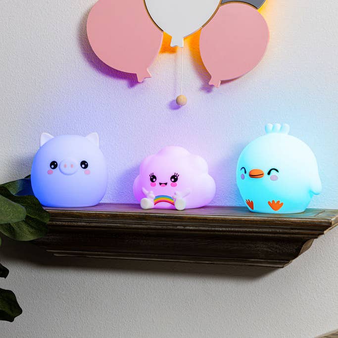 Lumieworld - Wholesale Night Light - Kids & Baby - Lumipets® LED Cloud Night Light with Remote, kawaii edition2