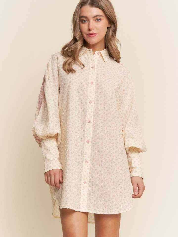 Cream Blossom Floral Print Long Sleeve Tunic Blouse for wholesale on Faire6