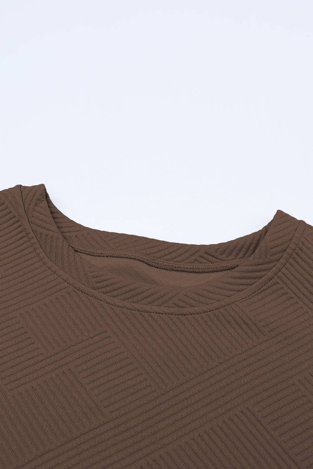 PRETTY BASH – Großhandel Loungewear-Set – Damen – Set aus unifarbenem T-Shirt mit Struktur und Hose mit Kordelzug10