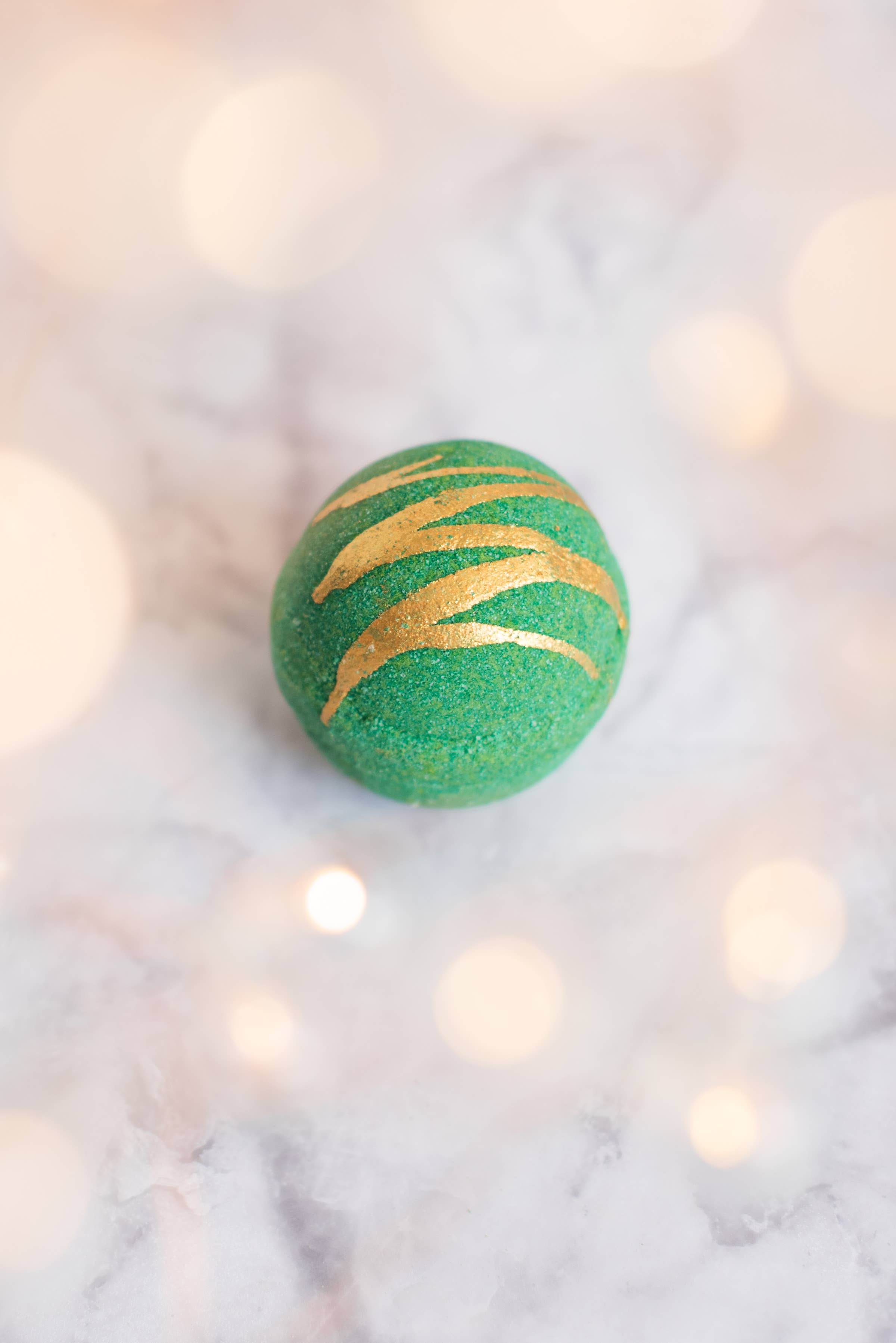 Cait + Co - Wholesale Bath Bomb/Fizz - Christmas - Holly Jolly! Bath Bomb3
