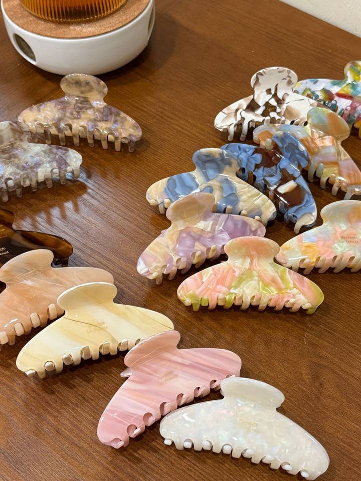 CWAHA4493_FEMALE BACK OF HEAD SHARK CLIP SIMPLE HAIR CLIP for wholesale by NINEXIS