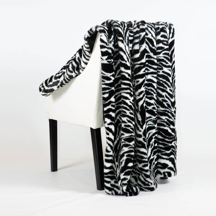Throw faux fur Zebra 140 x 180 cm for wholesale by HemsidanDesign