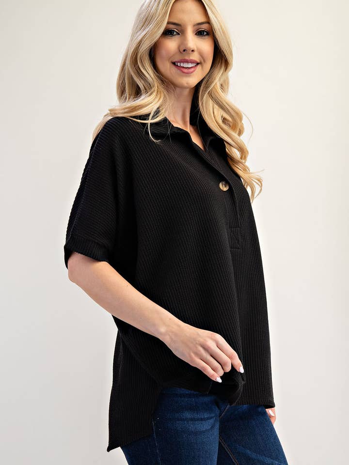 Celeste Clothing - Vendita all'ingrosso Top in maglia - Donna - TOP A COSTE TAGLIA FORTE CON COLLETTO E MANICHE CORTE - CT2391336