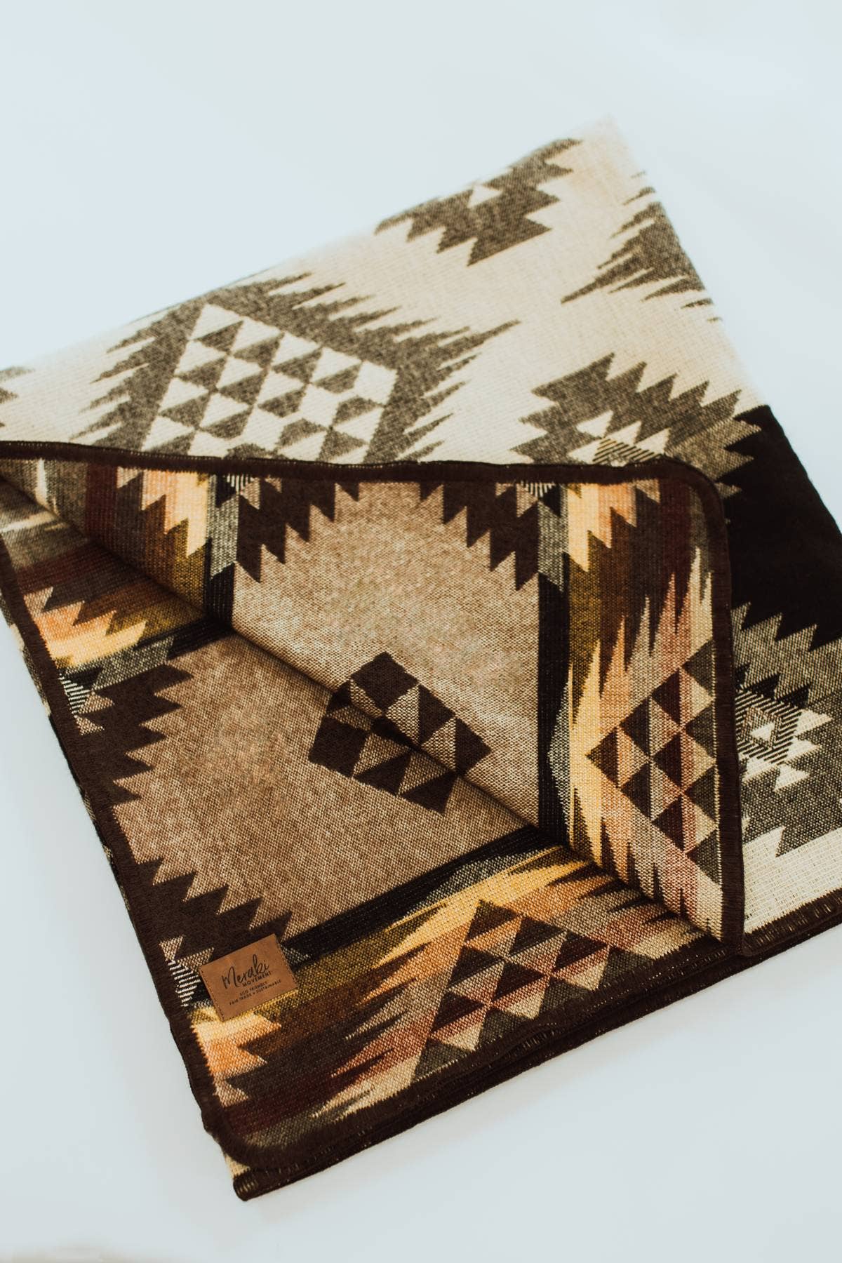 Meraki Movement - Wholesale Throw Blanket - Prairie Sunset Aztek Alpaca Throw Blanket9