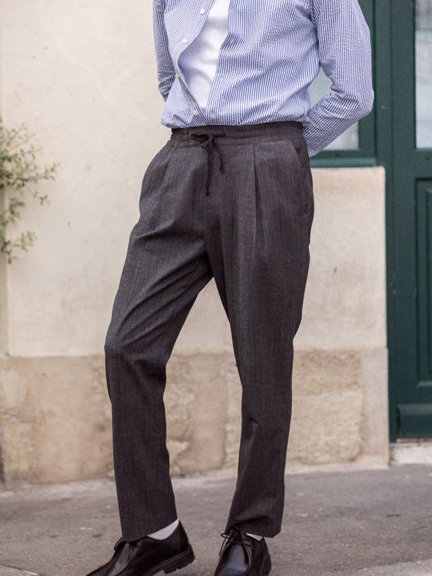 Joggingbyxor i gråmelerad ullblandning för wholesale av Couturier Parisien