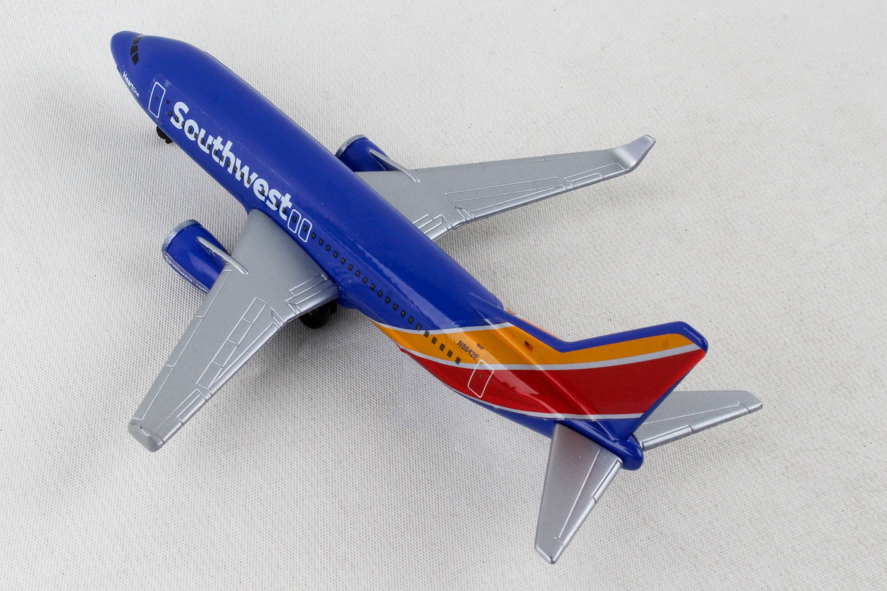Daron Worldwide Trading - Vente Avion miniature – enfant - Avion unique RT8184-1 Southwest Airlines de Daron Toys9