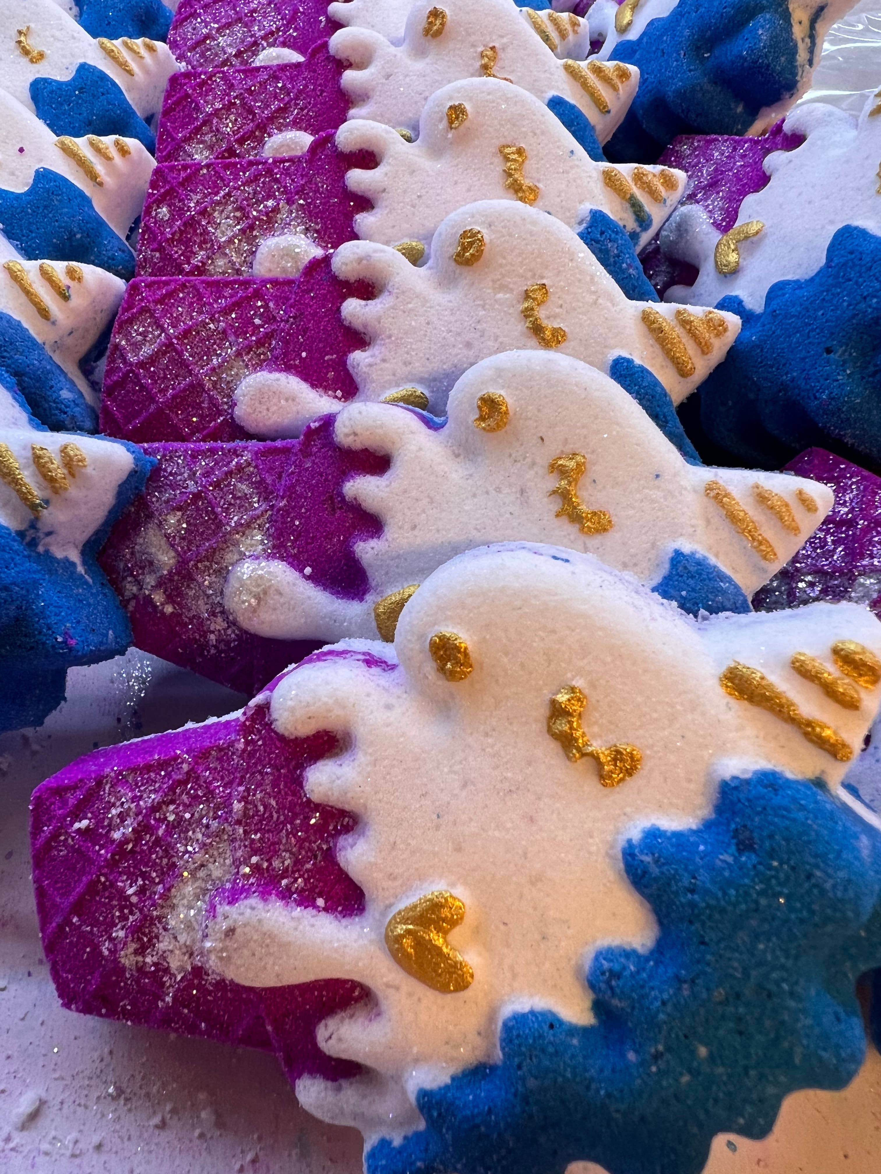 Unique creations soap company - Wholesale Bath Bomb/Fizz - UNICORN ICE CREAM bath bomb2