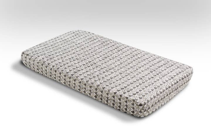 Akela met de hand bedrukte onderlaken, Veige voor wholesale door The Dee Dee Mattress Co.