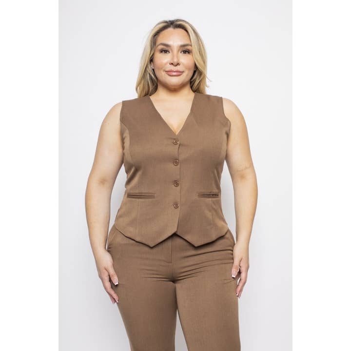 BUTTON-DOWN-WESTE MIT V-AUSSCHNITT IN ÜBERGRÖSSE für den Großhandel von Curve Market