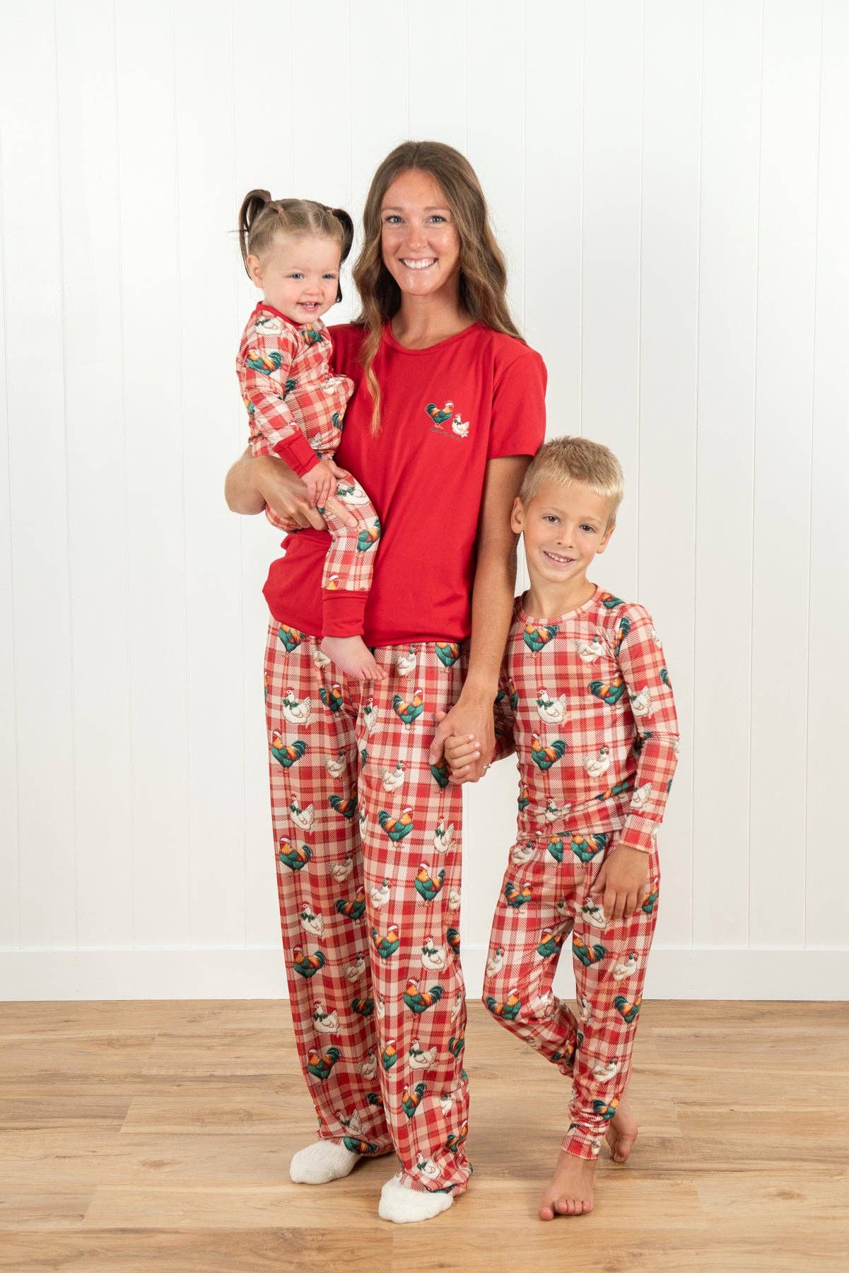 American Farm Company – wholesale Sleepsuit – Baby – Christmas Chickens Plaid Baby Zippy4
