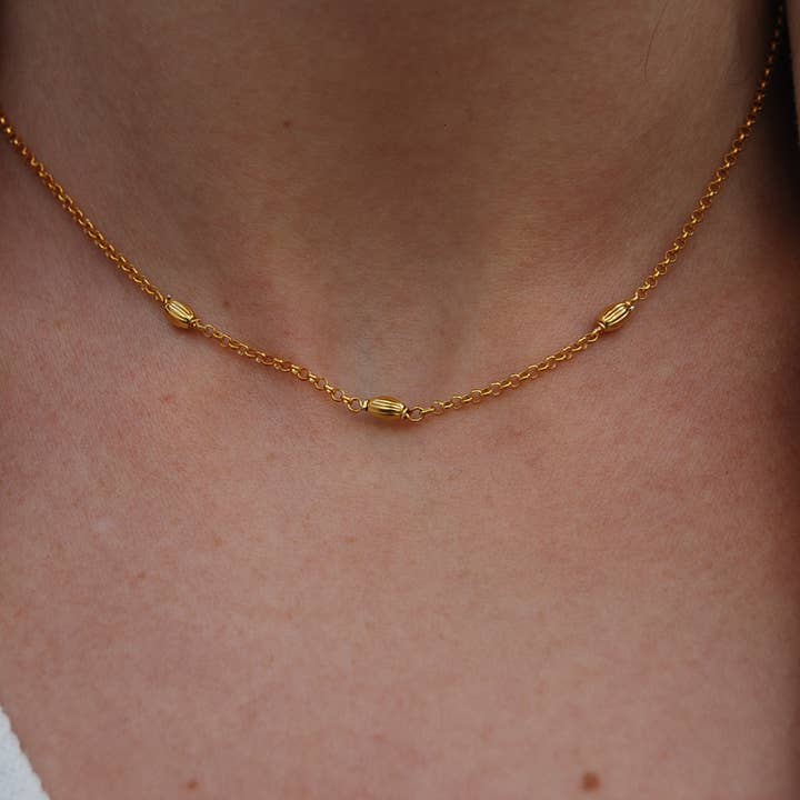 Sterling silver 925 necklace with oval design. for wholesale by Yneda Jewels