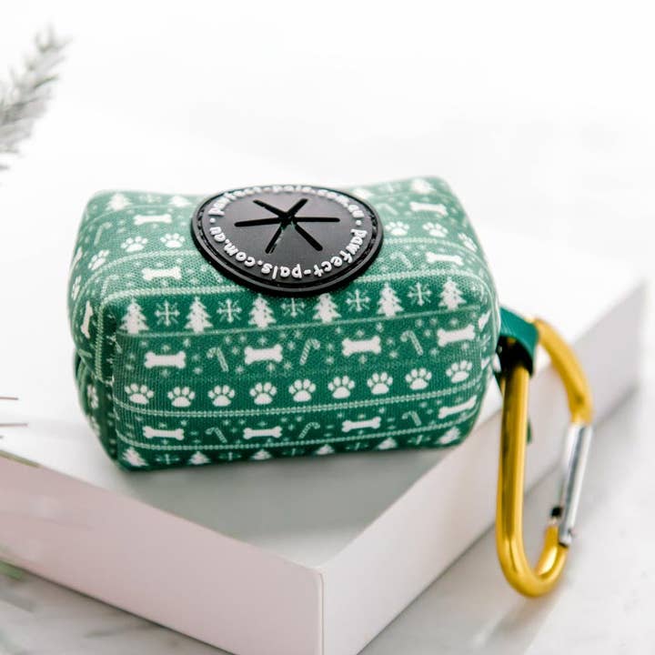 Deck the Patins - Camisola Verde Porta Saco Deja Poo por atacado de Pawfect Pals