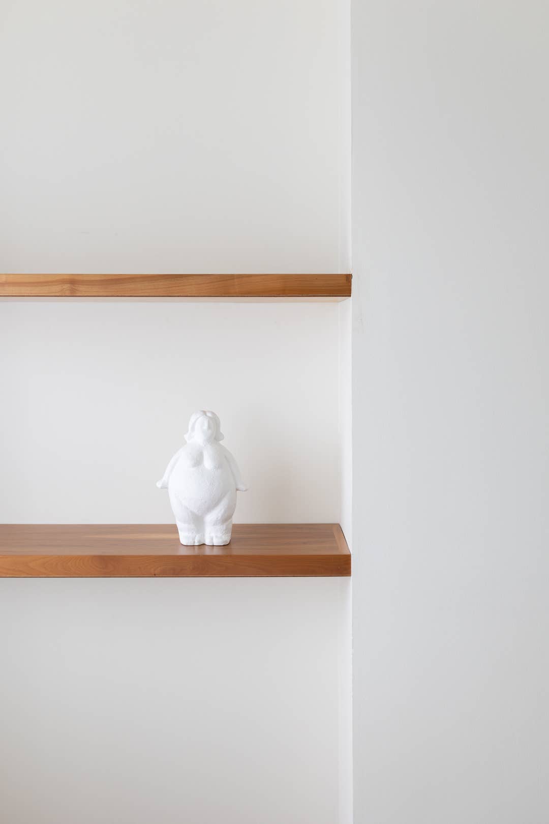 OITO Atelier - Wholesale Decorative Figurine - Woman0