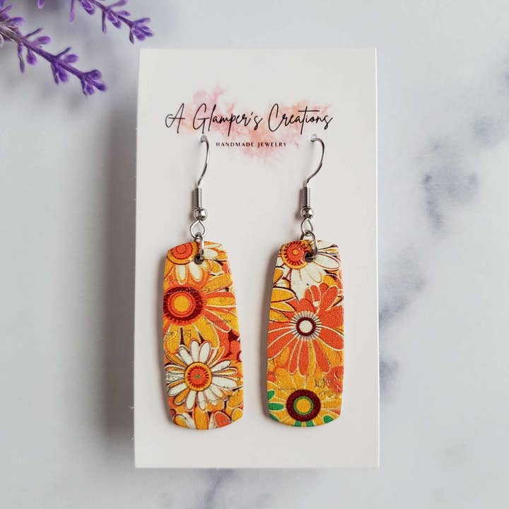 Retro Boho Floral Mini Bar læder øreringe for engroshandel hos A Glamper's Creations LLC