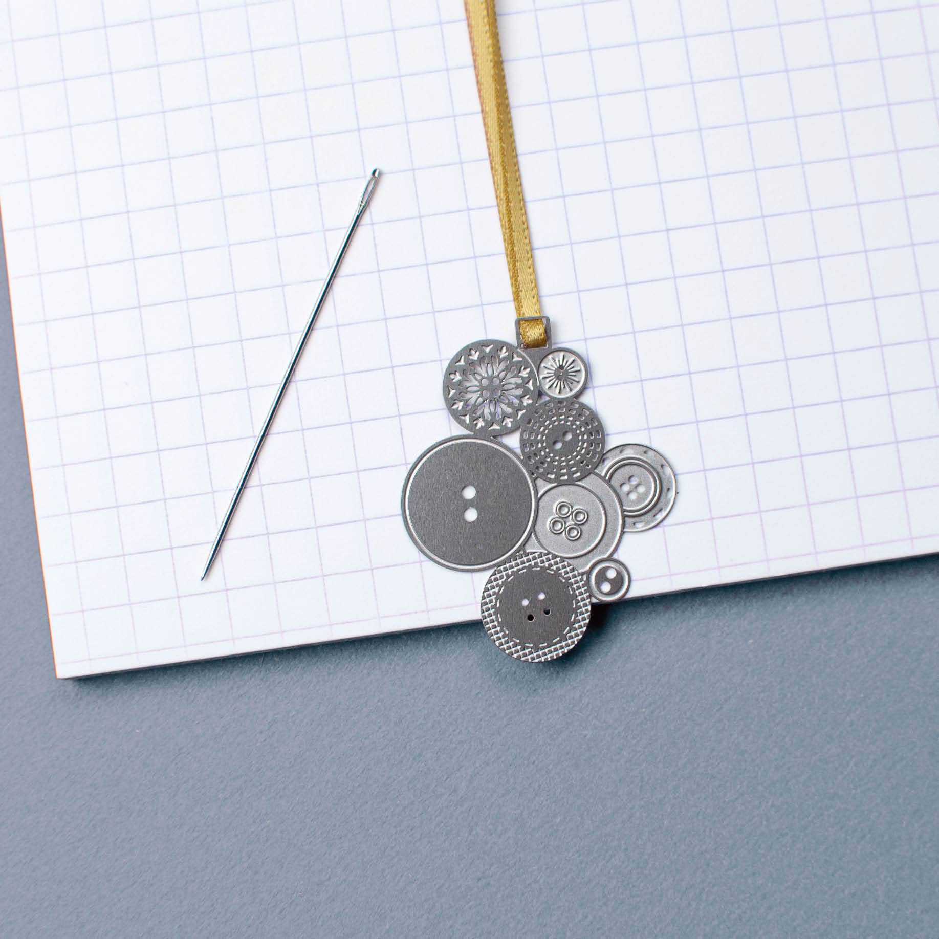 tout simplement - Wholesale Bookmark - Metal bookmark - button1