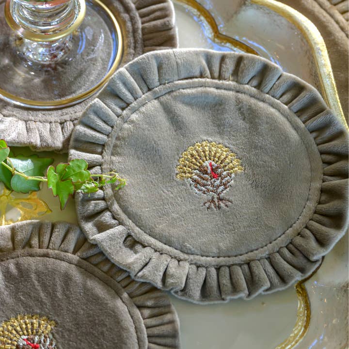 Arte Italica & Crown Linen Designs - Wholesale Coasters - Turkey Round Ruffle Velvet Coaster Set - NEW2