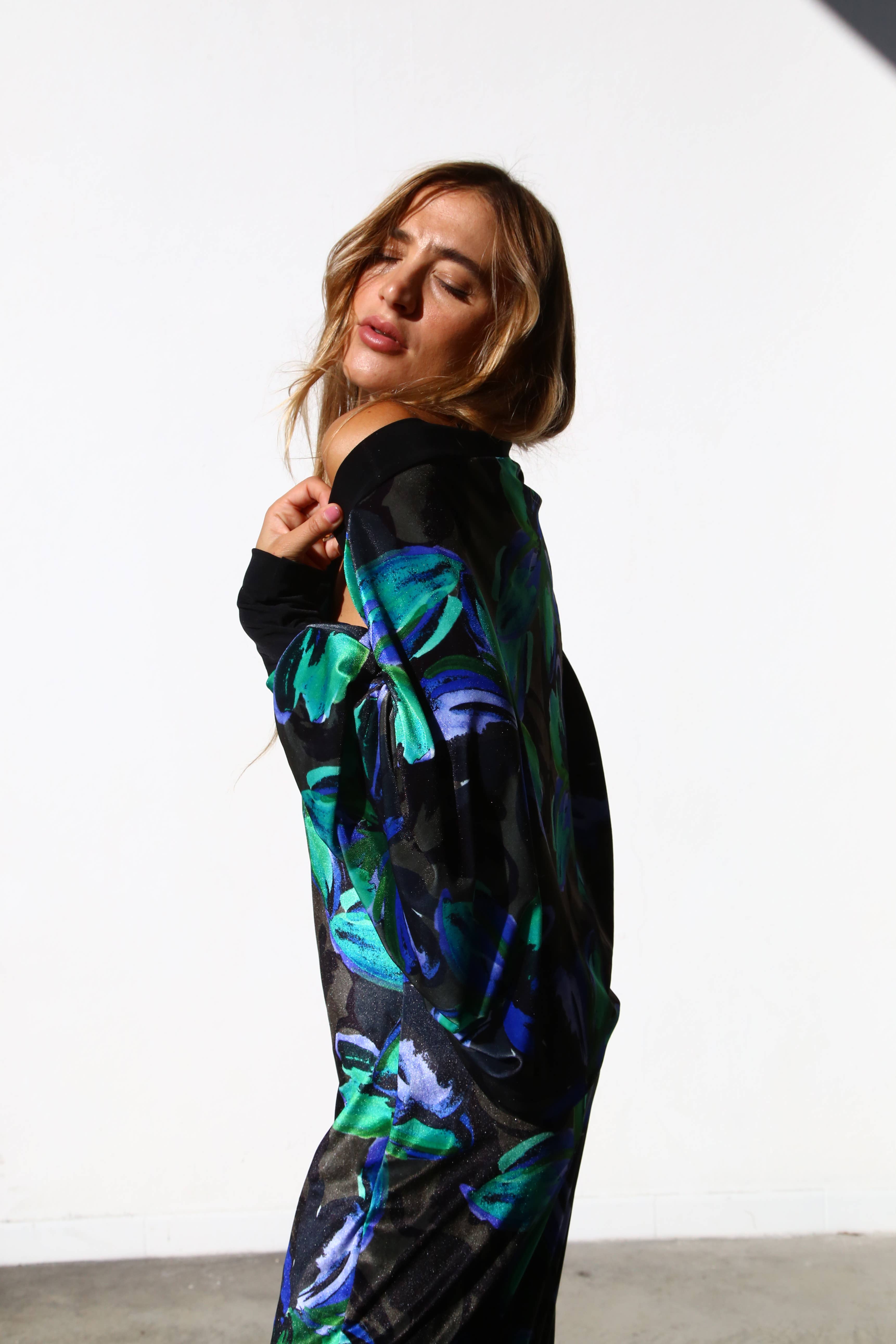 CHENILLE SHRUG POP FLOWERS for wholesale on Faire1