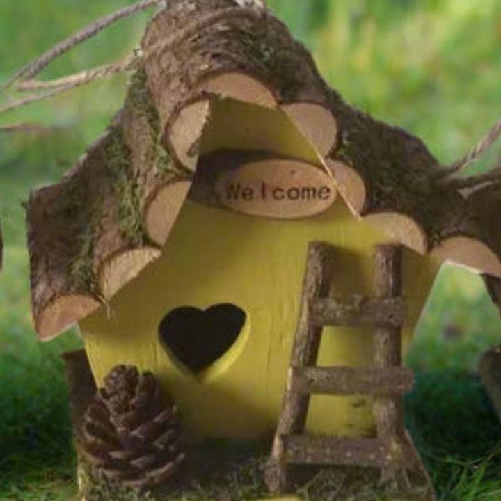 Marissa's Gifts - Wholesale Bird House - Handmade wooden coloured birdhouse hut with adorable heart shaped bird hole and ladder. The measurements are 17 x 11.5 x 17cm3