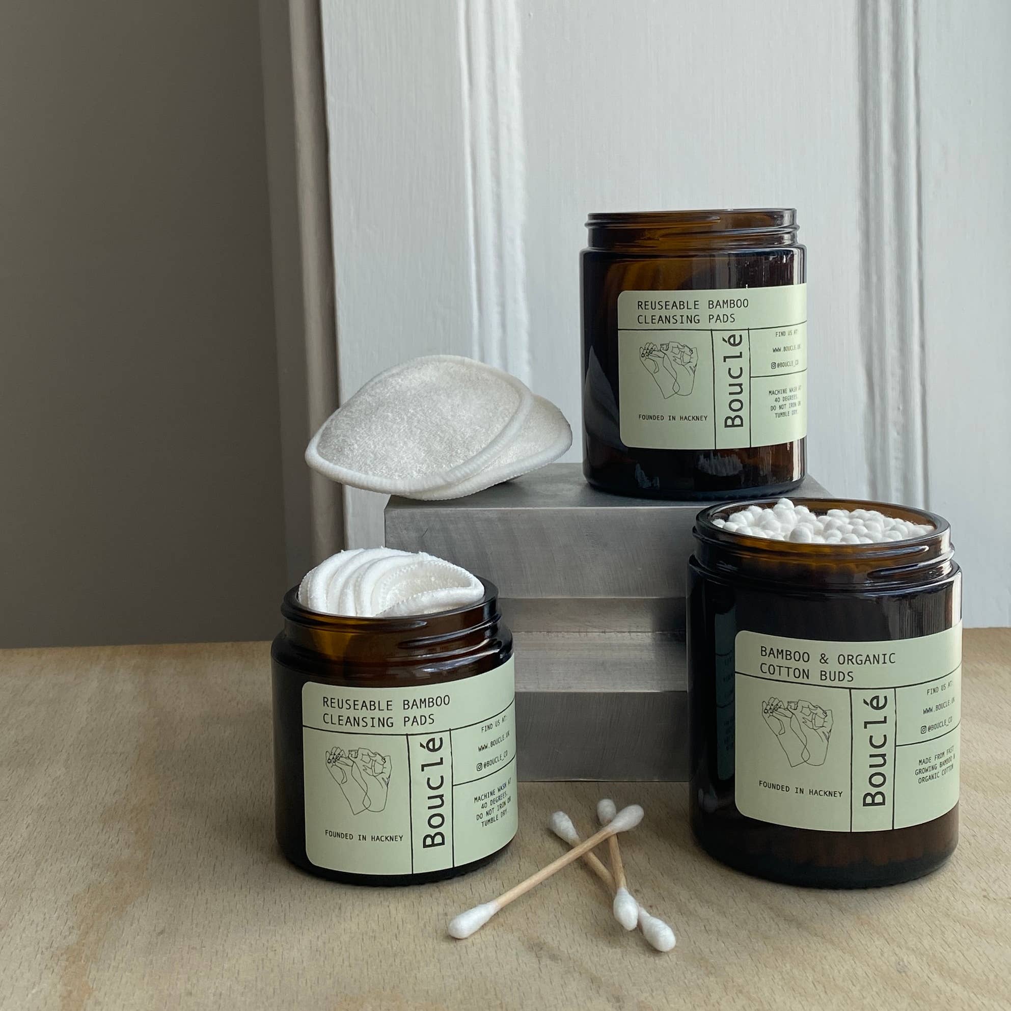 Bouclé – wholesale Sminkborttagning – Bambupads för återanvändbar sminkborttagning i bärnstensfärgad glasburk2