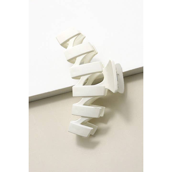 JOSSLYN by wall to wall - Wholesale Hair Clip - Women's - MATTE JUMBO WAIVY NON SLIP HAIR CLAW CLIP | 40H3898