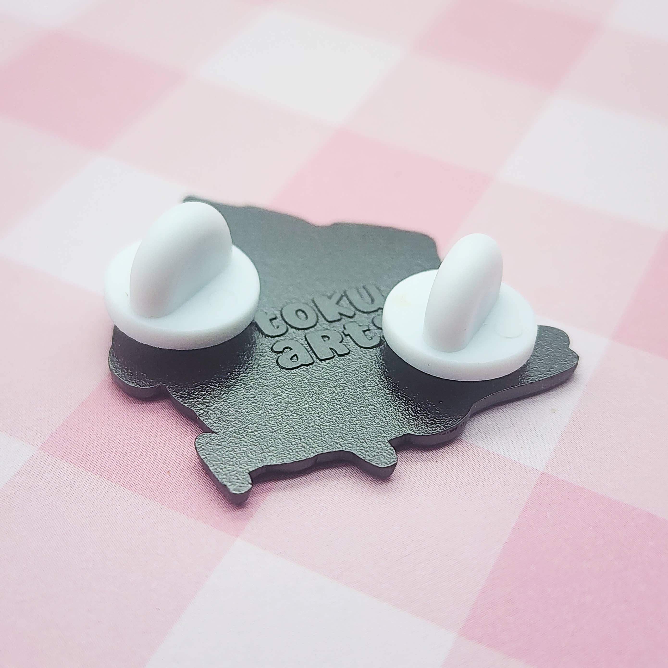 Toku Arts - Wholesale Lapel Pin/Button - Bagel Pigeon Enamel Pin4