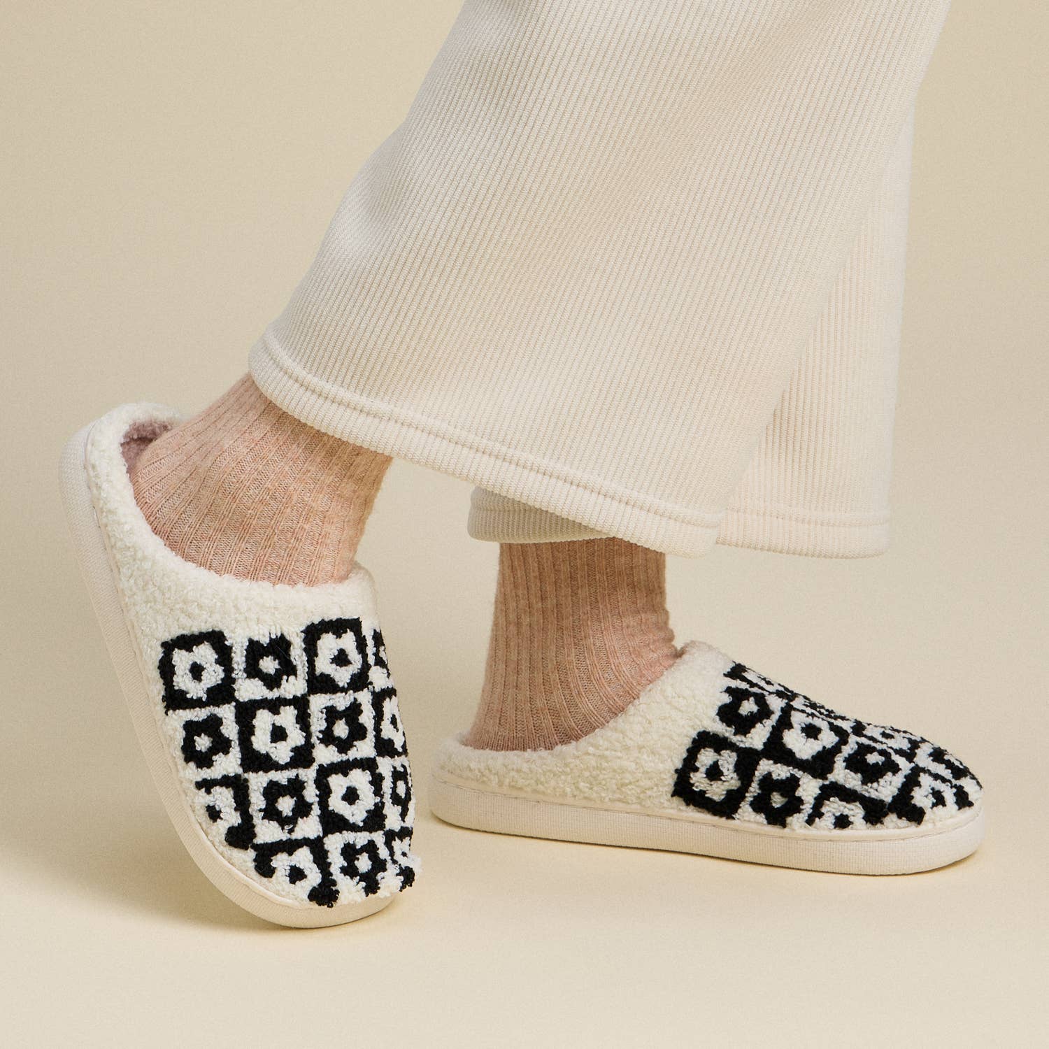 Frem - Vente Chaussons – femme - Chaussons d'intérieur élégants à blocs de couleur florale24